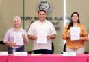 Renán Barrera firma el compromiso para asegurar la erradicación de violencia contra mujeres