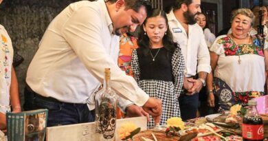 Alcalde Homero Novelo participó en el Festival Gastronómico Hanal Pixán en Valladolid