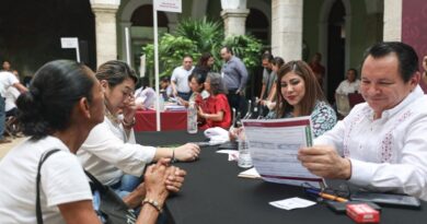 Los yucatecos son atendidos por el Gobernador Joaquín Díaz Mena durante la segunda jornada de Audiencias con el Pueblo