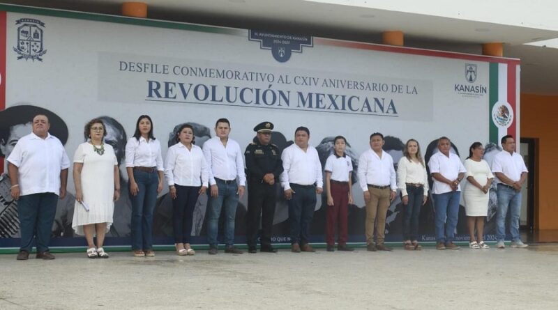 Edwin Bojórquez encabeza la conmemoración del CXIV aniversario de la Revolución Mexicana