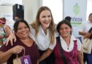 Fortalece Cecilia Patrón la salud y economía de las mujeres con entrega de lentes gratuitos