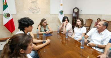 Cecilia Patrón reconoce talento meridano que brilló en la Olimpiada Nacional de Química
