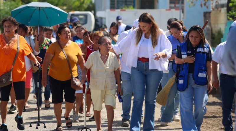 Continúa Cecilia Patrón con Mega Operativos: hoy benefició a más de 2 mil vecinos de Manzana 115