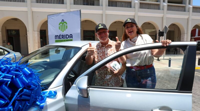 Cecilia Patrón premia la confianza y la responsabilidad de ciudadanos cumplidos con Mérida