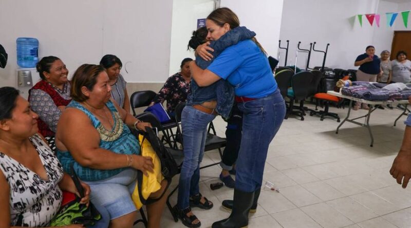 Cecilia Patrón habilita un refugio temporal en la Emiliano Zapata Sur II ante las intensas lluvias en Mérida