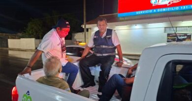 Protección Civil Municipal auxilia y retorna a su hogar a un adulto mayor desorientado