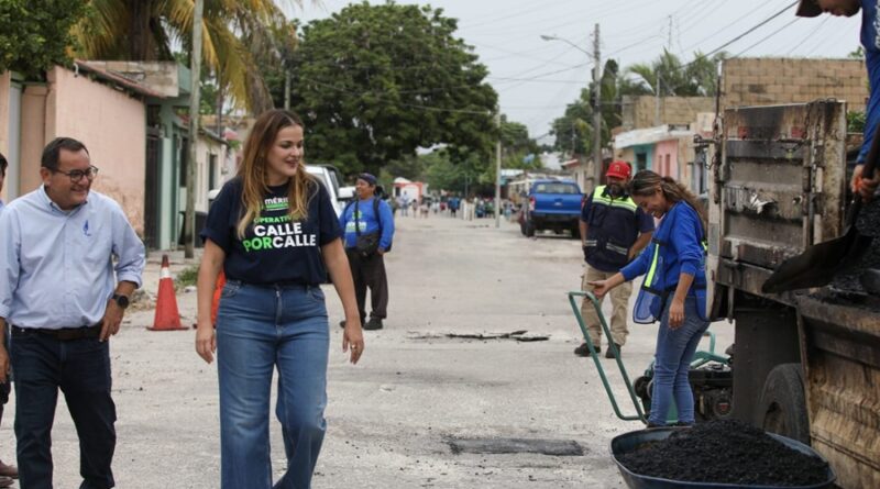 Cecilia Patrón fortalece las acciones para proteger la salud de las familias e intensifica el bacheo por las lluvias