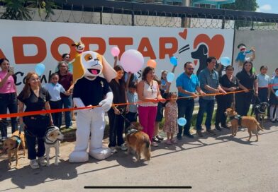 Rescatines y Ayuntamiento de Mérida inauguran la primera Barda de la Empatía.