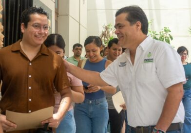 Asistencia récord a la Feria del Empleo para los Profesionistas en Mérida