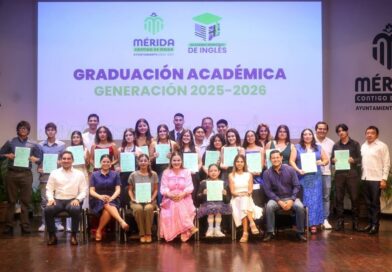 Cada graduado de la Academia de Inglés tiene más oportunidades: Cecilia Patrón