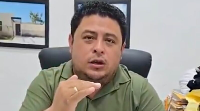 Edwin Bojórquez anuncia la instalación de semáforos y nueva señalética en el centro de Kanasín