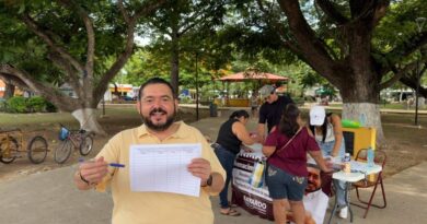 Bayardo entrega firmas para impulsar obras prioritarias en Ciudad Caucel y la comisaría de Caucel
