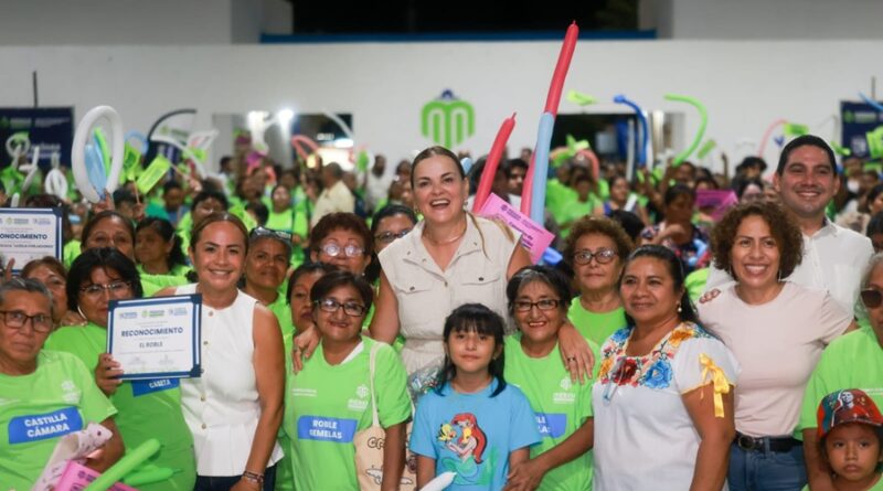 Impulsa Cecilia Patrón la organización vecinal en Mérida y suma a comités para la prevención social del delito