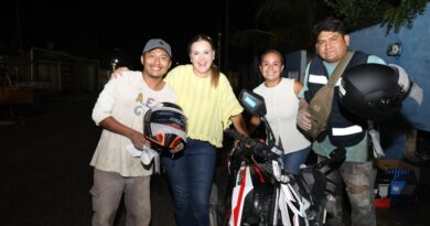 Entrega Cecilia Patrón equipo de protección a más de 2 mil repartidores en motocicleta