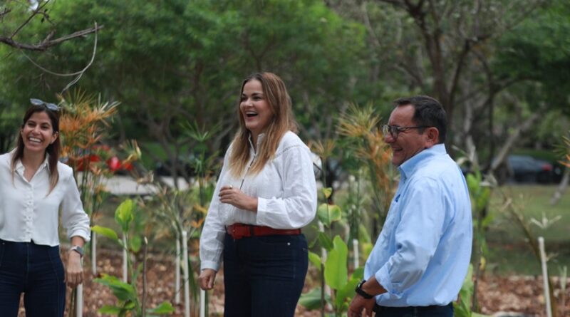 Cecilia Patrón entrega el primer jardín de lluvia para prevenir encharcamientos en Ciudad Caucel