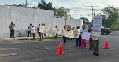 Piden un paso peatonal en la primaria Sara Buenfil, en Ciudad Caucel