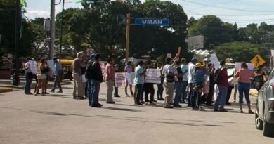 El pueblo no quiere bancos de Piedra en Umán, pero Kenia Walldina ni los ve ni los escucha